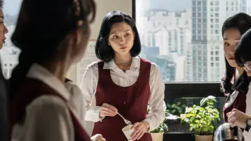 Zasłona do filmu "삼진그룹 영어토익반" #947740