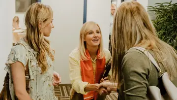 Zasłona do filmu "Escaping the NXIVM Cult: A Mother
