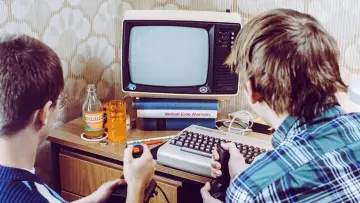 Zasłona do filmu "Auferstanden aus Platinen - Die Heimcomputerszene in der DDR" #1273274