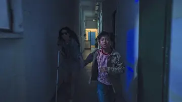Zasłona do filmu "Occhiali neri" #393819