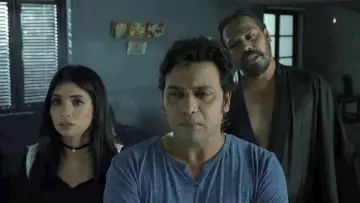 Zasłona do filmu "স্বপ্নের ঘর" #1162095