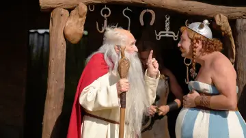 Zasłona do filmu "Asteriks i Obeliks: Imperium Smoka" #324500