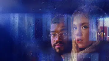 Zasłona do filmu "Kiedy nikt nie patrzy" #1207398