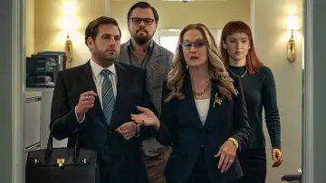 Zasłona do filmu "Nie patrz w górę" #238164