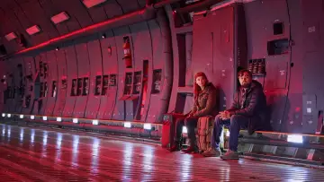 Zasłona do filmu "Nie patrz w górę" #238175