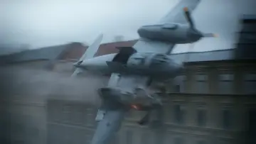 Zasłona do filmu "Cienie pod powiekami" #185301