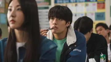 Zasłona do filmu "비와 당신의 이야기" #1853725