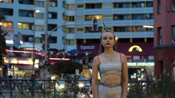 Zasłona do filmu "Kokon" #733553