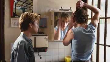 Zasłona do filmu "Lato 