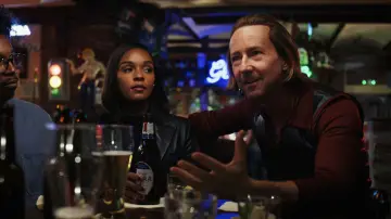 Zasłona do filmu "Glass Onion: Film z serii „Na noże”" #592457