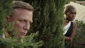 Zasłona do filmu "Glass Onion: Film z serii „Na noże”" #592476