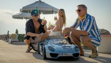 Zasłona do filmu "Glass Onion: Film z serii „Na noże”" #592508