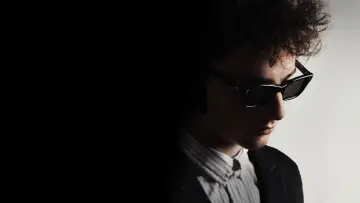 Zasłona do filmu "Kompletnie nieznany" #577710