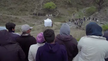 Zasłona do filmu "Nuestra tierra" #768837