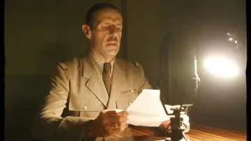 Zasłona do filmu "De Gaulle" #1296901