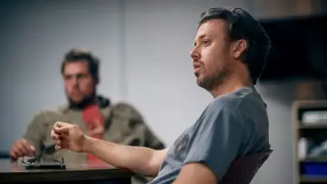 Zasłona do filmu "Pod ziemią" #474018