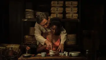 Zasłona do filmu "Black Tea" #192672