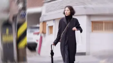 Zasłona do filmu "Biegnąca kobieta" #1036007