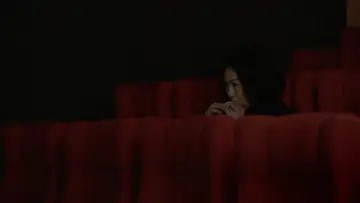 Zasłona do filmu "Biegnąca kobieta" #1036012