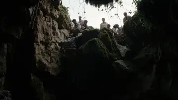 Zasłona do filmu "Pod ziemią" #197115