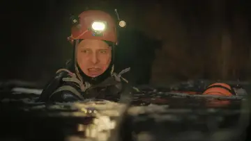 Zasłona do filmu "Trzynaście Żyć" #431643