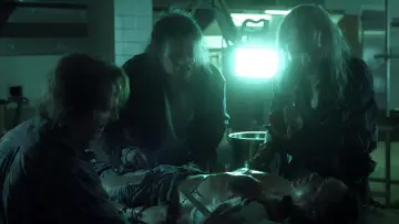 Zasłona do filmu "Droga bez powrotu 4: Krwawe początki" #793653