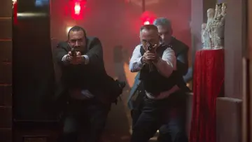 Zasłona do filmu "Protektor" #284387