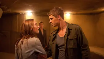 Zasłona do filmu "Intruz" #292727