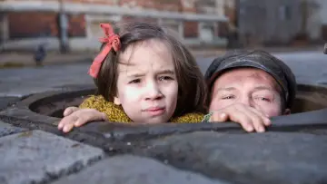 Zasłona do filmu "W ciemności" #971258
