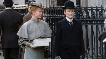 Zasłona do filmu "Albert Nobbs" #362130