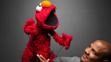 Zasłona do filmu "Being Elmo: A Puppeteer