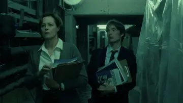 Zasłona do filmu "Czerwone światła" #890395