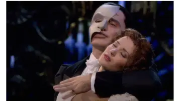 Zasłona do filmu "Upiór w operze w Royal Albert Hall" #1007911