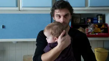 Zasłona do filmu "Un heureux événement" #484089