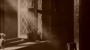 Zasłona do filmu "J
