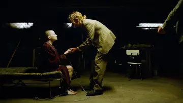 Zasłona do filmu "Bugonia" #511510