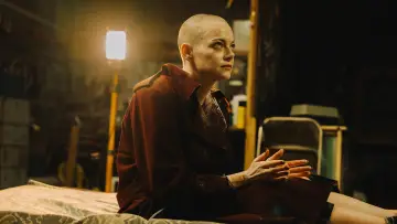 Zasłona do filmu "Bugonia" #511542