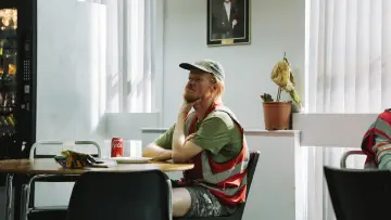 Zasłona do filmu "Bugonia" #511559