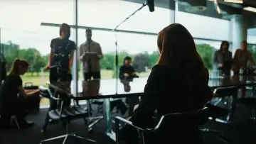 Zasłona do filmu "Bugonia" #511739