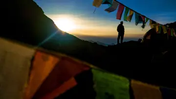 Zasłona do filmu "Lost on Everest" #394102