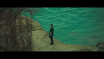 Zasłona do filmu "Podejrzana" #840669