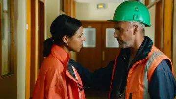 Zasłona do filmu "Czerwona Ziemia" #496661