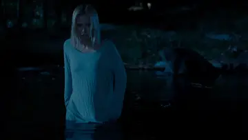 Zasłona do filmu "Co kryje się pod powierzchnią" #1051721