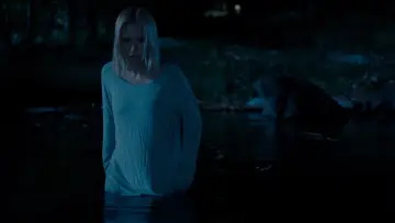 Zasłona do filmu "Co kryje się pod powierzchnią" #1051724