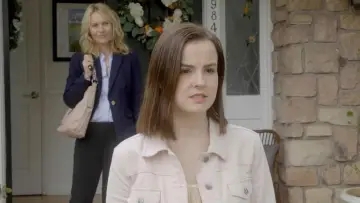 Zasłona do filmu "Uwikłana" #420319