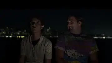 Zasłona do filmu "The Hand of God" #985948