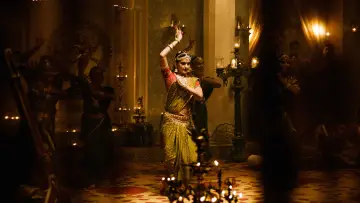 Zasłona do filmu "హరి హర వీర మల్లు: భాగం 1 – Sword vs Spirit" #812633