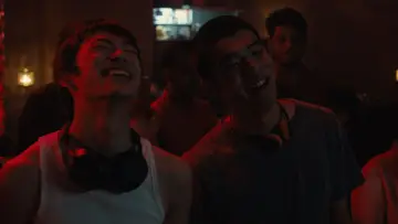 Zasłona do filmu "Happyend" #580565
