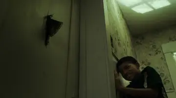 Zasłona do filmu "Za zamkniętymi drzwiami" #423417