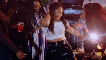 Zasłona do filmu "Birthday Behavior" #1187896